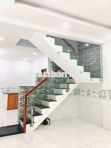 Nhà cho thuê Đs 8 - Lê Văn Quới, BT (2PN 2WC) hẻm 5m, nhà sạch sẽ