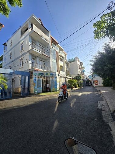 Bán Căn GÓC 2 Mặt hẻm CÔNG VIÊN đường GÒ Dầu. DT 4.5x17- ĐÚc 4 Tấm