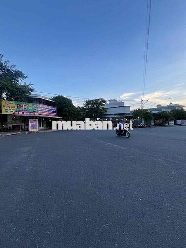 BÁN ĐẤT VỊ TRÍ KINH DOANH , ĐƯỜNG RỘNG 22M , NGAY CHỢ XUYÊN Á …