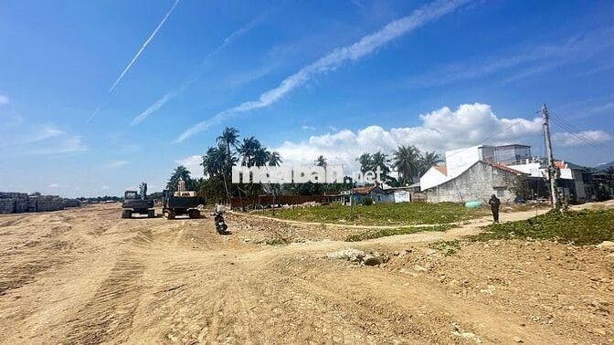 CẮT LỖ SẬP SÀN - CHÍNH CHỦ BÁN GẤP LÔ GÓC MẶT TIỀN BIỂN VẠN LƯƠNG
