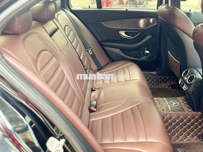Mercedes-Benz C300 AMG 2016 Đen