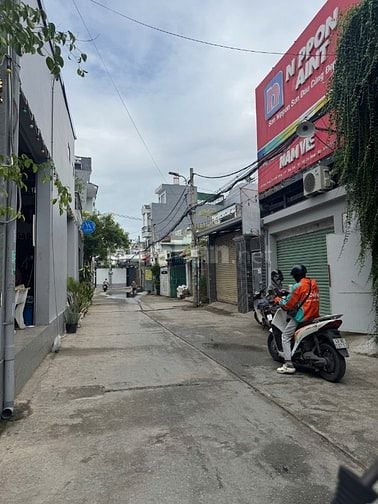 Đất 1/ đường 30 Linh Đông, cách PVĐ chỉ 100m 4,2x16 hẻm 2 xe hơi tránh