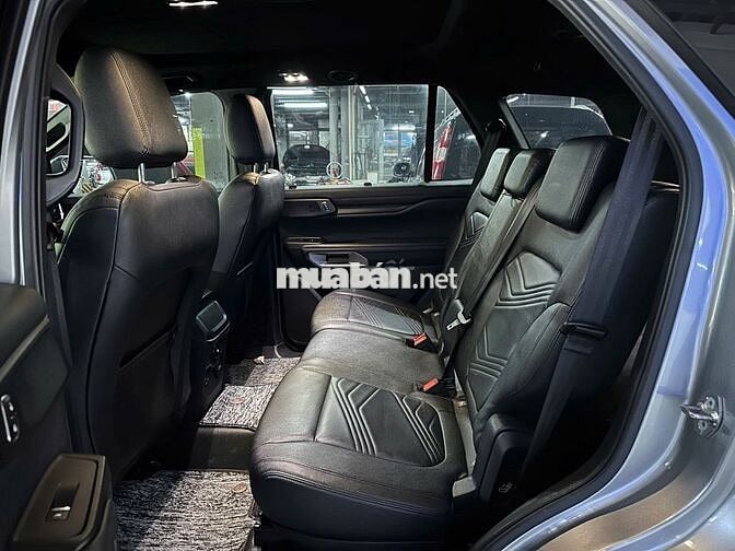 Ford Everest Titanium 4x4 2023 bảo hành2028 vay75%