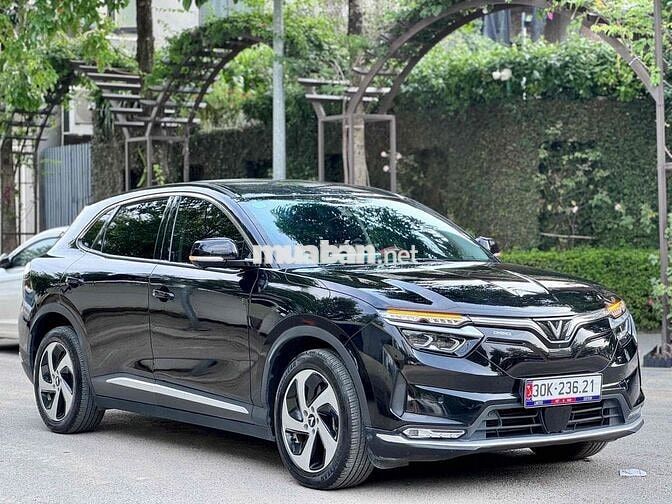 Vinfast VF8 Eco AWD 2023 Đen