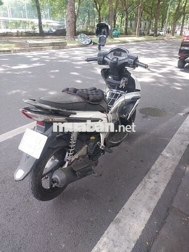 Honda Air Blade Trắng Xăng