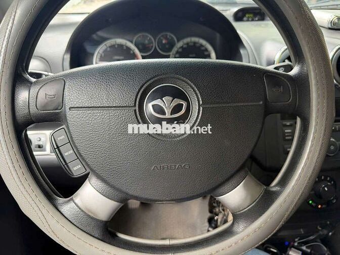 Daewoo Gentra Số sàn Đen