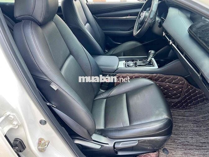 🌺🌺  Hot Mazda 3 Luxury 2023 16000 km Trắng
