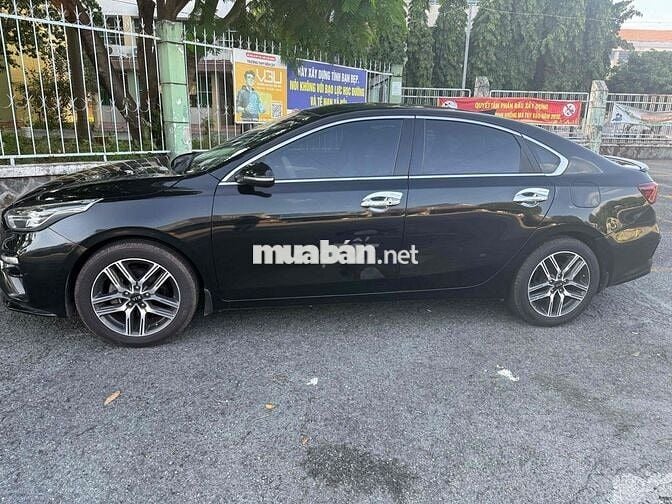 Kia Cerato 5 chỗ màu Đen