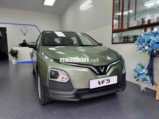 VinFast VF 5 . Sạc Pin 0 đồng, kèm nhiều quà tặng
