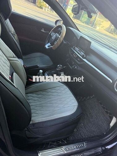 Kia Cerato 5 chỗ màu Đen