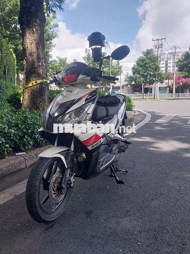 Honda Air Blade Trắng Xăng