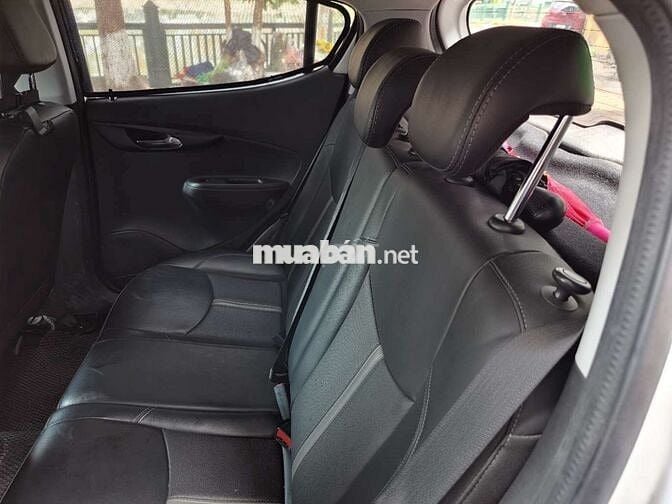 VinFast Fadil Premium 2021 Trắng đi hơn 3v