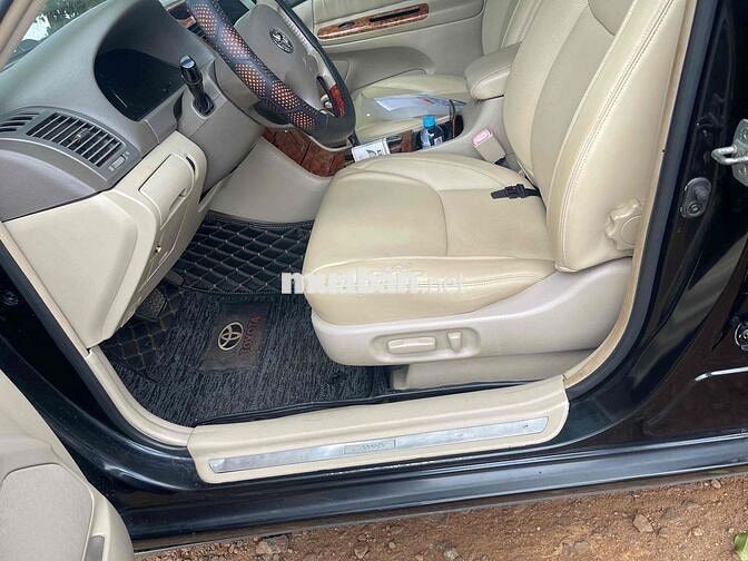Toyota Camry Da cao cấp 5 chỗ