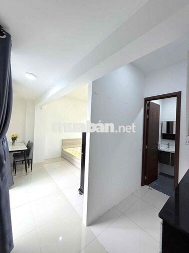 Căn hộ 7tr3 ban công tách bếp, Sân vườn, máy giặc/Sấy riêng.