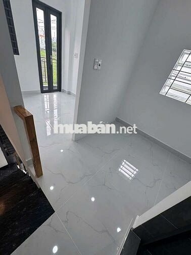 NHÀ 1 TRỆT 1 LẦU ￼3.3×6m HIỆP THÀNH 17