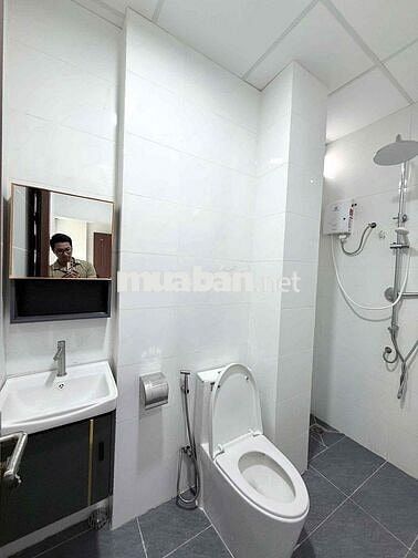 Căn hộ 7tr3 ban công tách bếp, Sân vườn, máy giặc/Sấy riêng.