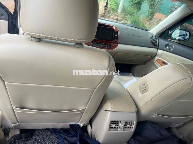 Toyota Camry Da cao cấp 5 chỗ