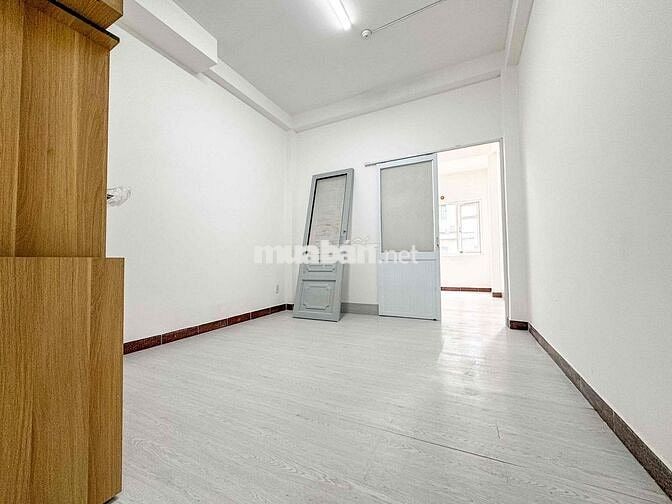 2PN CÁCH SÂN BAY 500m - BAN CÔNG SIÊU THOÁNG