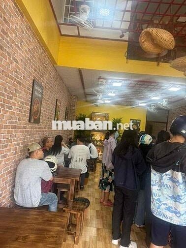 Tuyển 5  NV Phụ Quán Lương Cao Bao Ăn Ở Quận 7