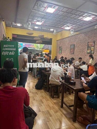 Tuyển 5  NV Phụ Quán Lương Cao Bao Ăn Ở Quận 7