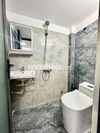 Căn Hộ Duplex Siêu thoáng mát - Rộng 35m2 - Ngay Sân Bay - CV Gia Đinh