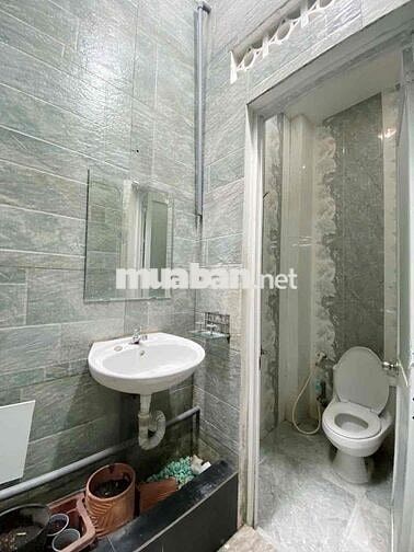 Căn hộ full nội thất giếng trời bếp lớn 30m2, Tân Định Quận 1