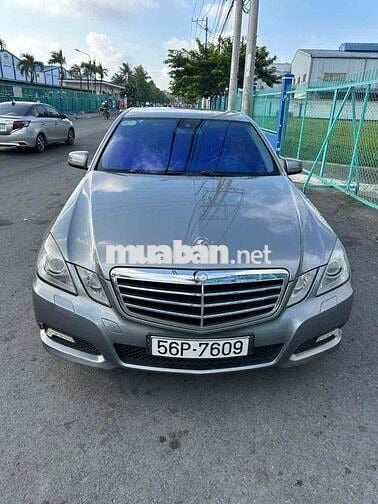 Mercedes-Benz E250 Xăng 1.8L Xám rin 100%