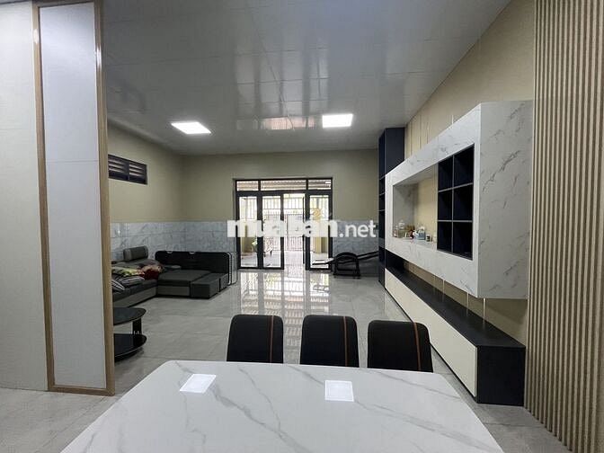 CHO THUÊ NHÀ MẶT TIỀN KINH DOANH 150M GẦN CHỢ DĨ AN NGANG 6,3M
