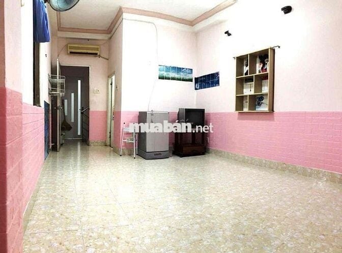 p có cửa sổ đường Hoà Hưng gần toà nhà viettel cho Nữ thuê