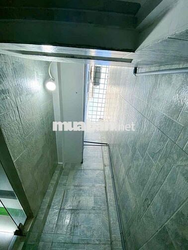 Căn hộ full nội thất giếng trời bếp lớn 30m2, Tân Định Quận 1