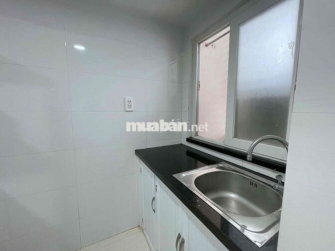 CHO THUÊ PHÒNG TRỌ CÓ GÁC RỘNG 30m2 NGAY SÁT BÊN LÊ VĂN DUYỆT