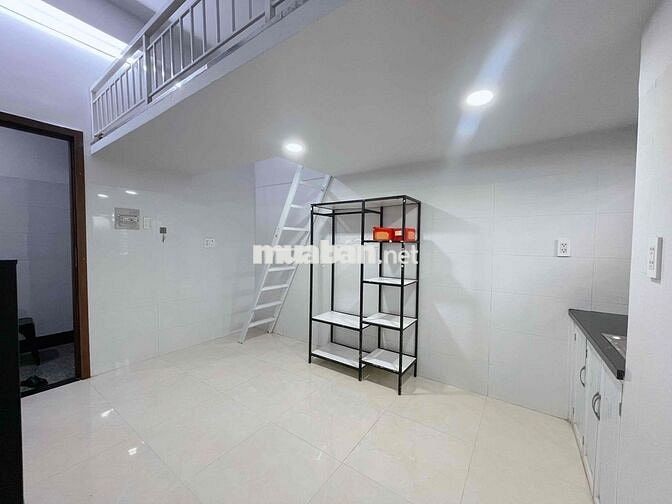 CHO THUÊ PHÒNG TRỌ CÓ GÁC RỘNG 30m2 NGAY SÁT BÊN LÊ VĂN DUYỆT