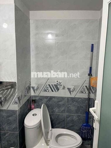 Tuyễn Nam ở ghép SV hoặc đi làm 2k 2k