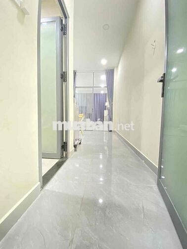 Cho thuê 1PN ban công tách bếp ngay cầu Thị Nghè 40m2 8tr có thang may