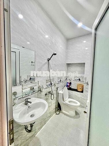 Cho Thuê Nhà Đẹp Full Nội Thất Hẻm Lê Văn Quới Bình Tân