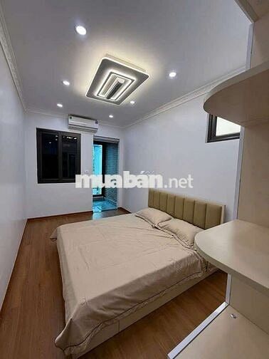 cho thuê nhà 5 tầng ngã tư sở gần ô tô