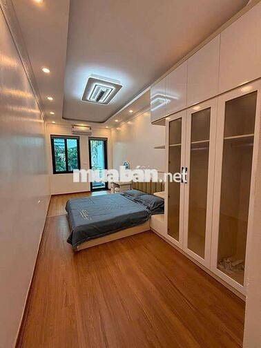 cho thuê nhà 5 tầng ngã tư sở gần ô tô