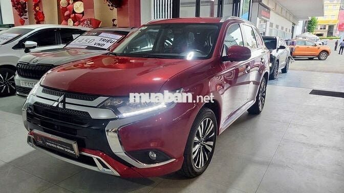 Mitsubishi Outlander CVT 2024 Đỏ 28.153 km