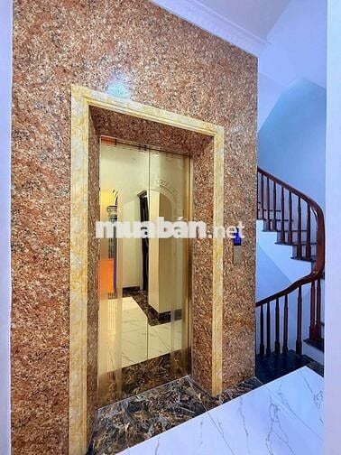 Cho thuê nhà Hào Nam 33m², 6 tầng, thang máy full nội thất 15 triệu/th