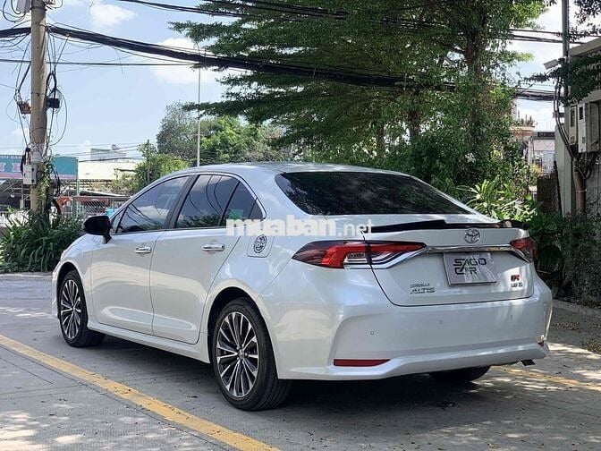 Corolla Altis 1.8V 2025 như xe mới, hỗ trợ góp