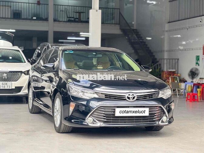 Toyota Camry 2.0E 2018 Đen 72.000km chuẩn đẹp