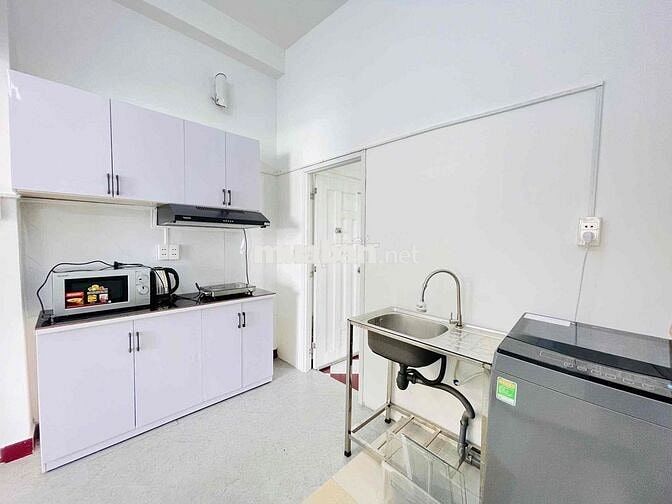 Cho thuê studio mới, thang máy cửa sổ lớn, ngay lý thường kiệt quận 10
