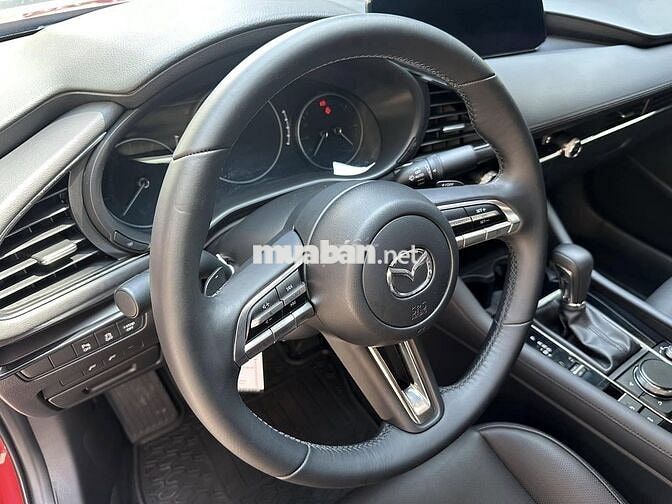 Mazda Mazda 3 Luxury 2025 Đỏ 18.000 km