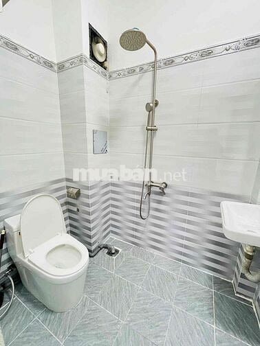 Cho thuê studio mới, thang máy cửa sổ lớn, ngay lý thường kiệt quận 10