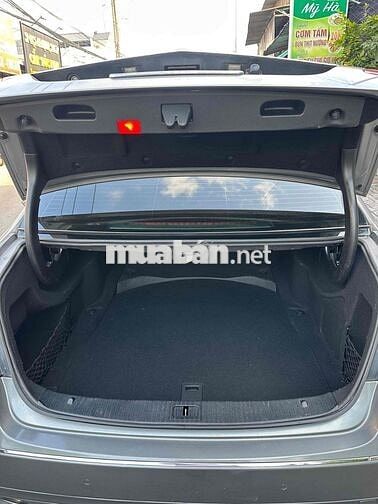 Mercedes-Benz E250 xe cực mới em cam kết rin 100%