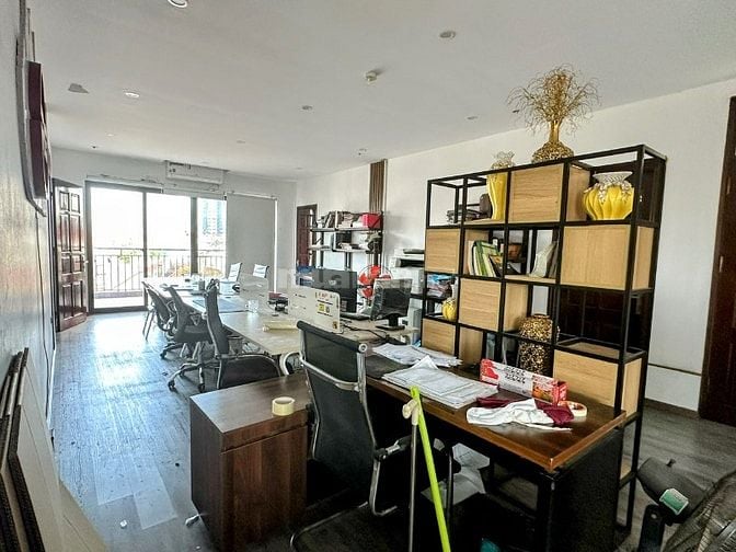 Cho thuê mặt bằng tầng 7 nhà mặt phố DT120m2 làm văn phòng