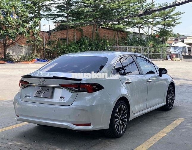 Corolla Altis 1.8V 2025 như xe mới, hỗ trợ góp