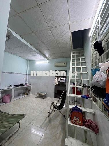 CHO THUÊ NHÀ NGUYÊN CĂN – HẺM XE HƠI 803 HUỲNH TẤN PHÁT, QUẬN