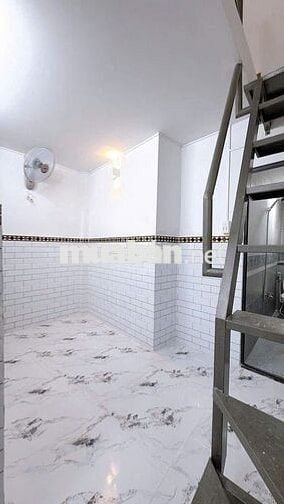 NHÀ ĐẸP Q4- 2 LẦU- SÂN RỘNG- DTS 18m2- CHỈ 1 TỶ nhỉnh