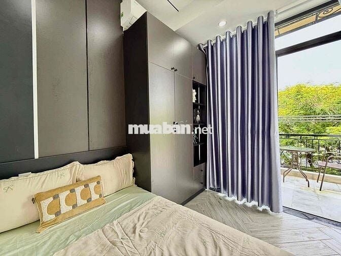 Cho thuê nhà mặt tiền Ông Ích Khiêm, gần chợ Thanh Bình, 4 tầng